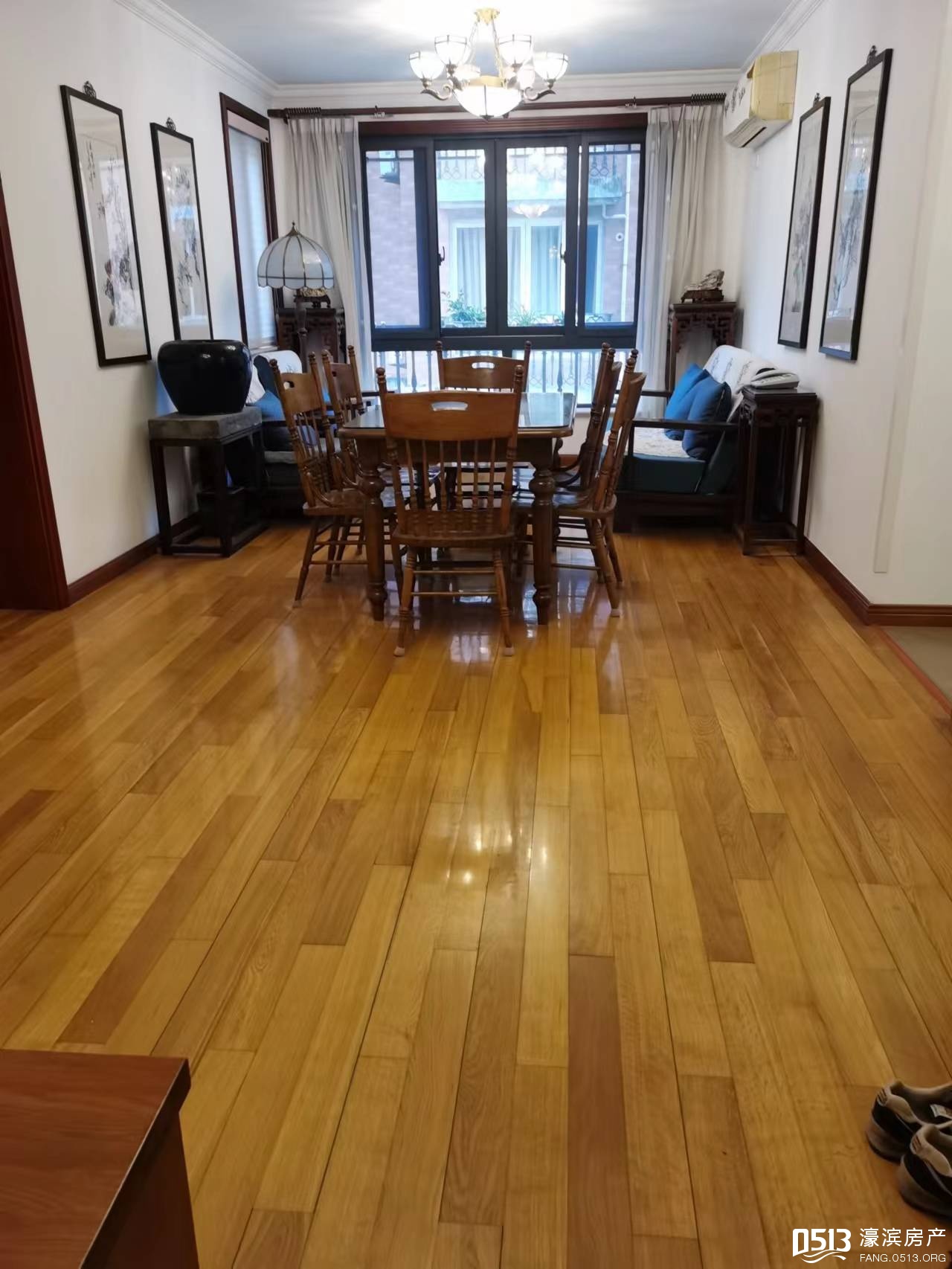 城中三中二附叁学区和兴花苑2楼104平方豪装十店面车库21平方，368万元